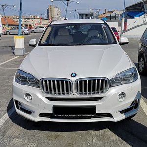 Main Leasing: BMW X5 M50d lízing